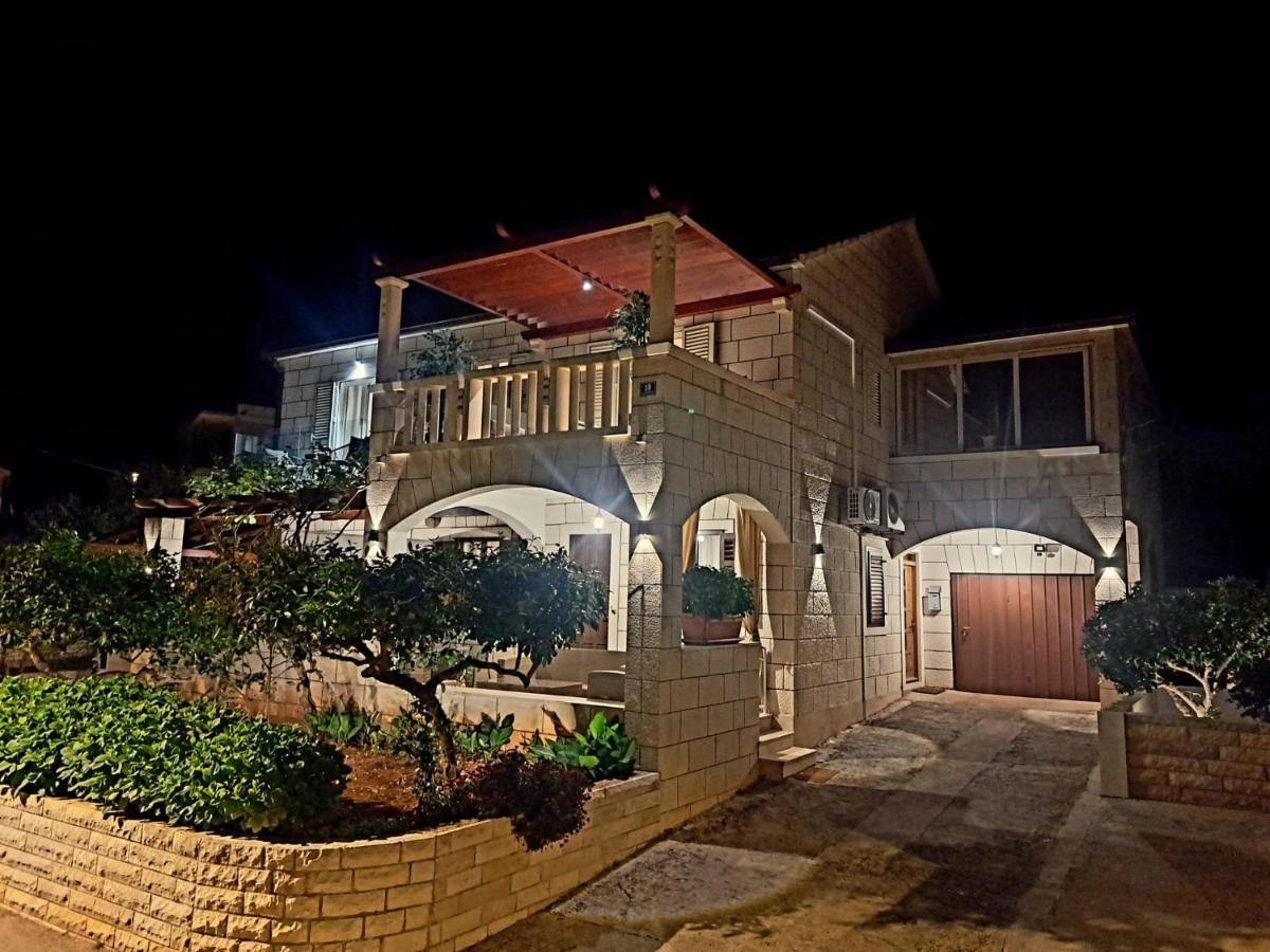 Apartments4You Supetar-The Best And Most Popular Apartments For Discovering The Island - Free Parking - 200 Meters From The Beach Exteriér fotografie
